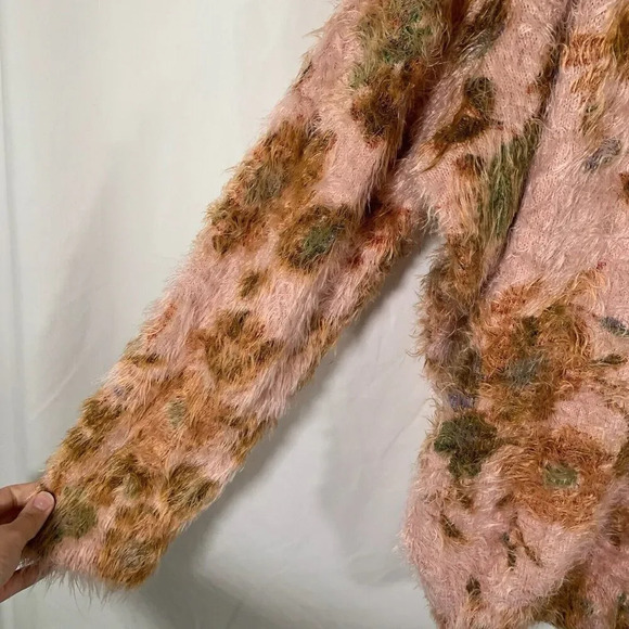 Urban Outfitters Sweater Women Medium Pink Floral Fuzzy Vneck Overiszed - Picture 4 of 6